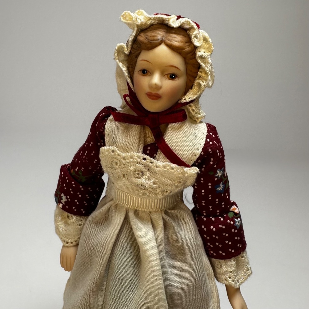 Vintage Avon 1987 Porcelain Doll Victorian Colonial Style Avon
